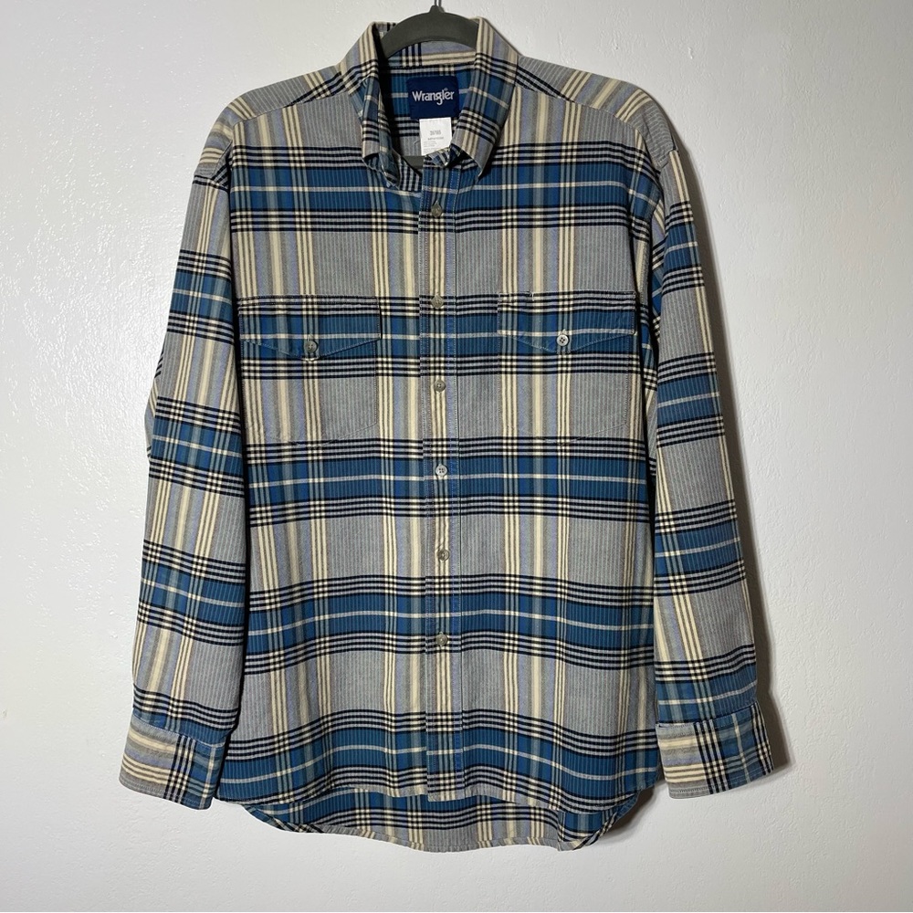 Wrangler, Western Plaid Long Sleeve Button Down Shirt. Size 35. Excellent cond!